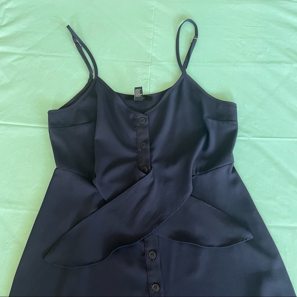 ‼️FOREVER 21 DRESS - Picture 3 of 11